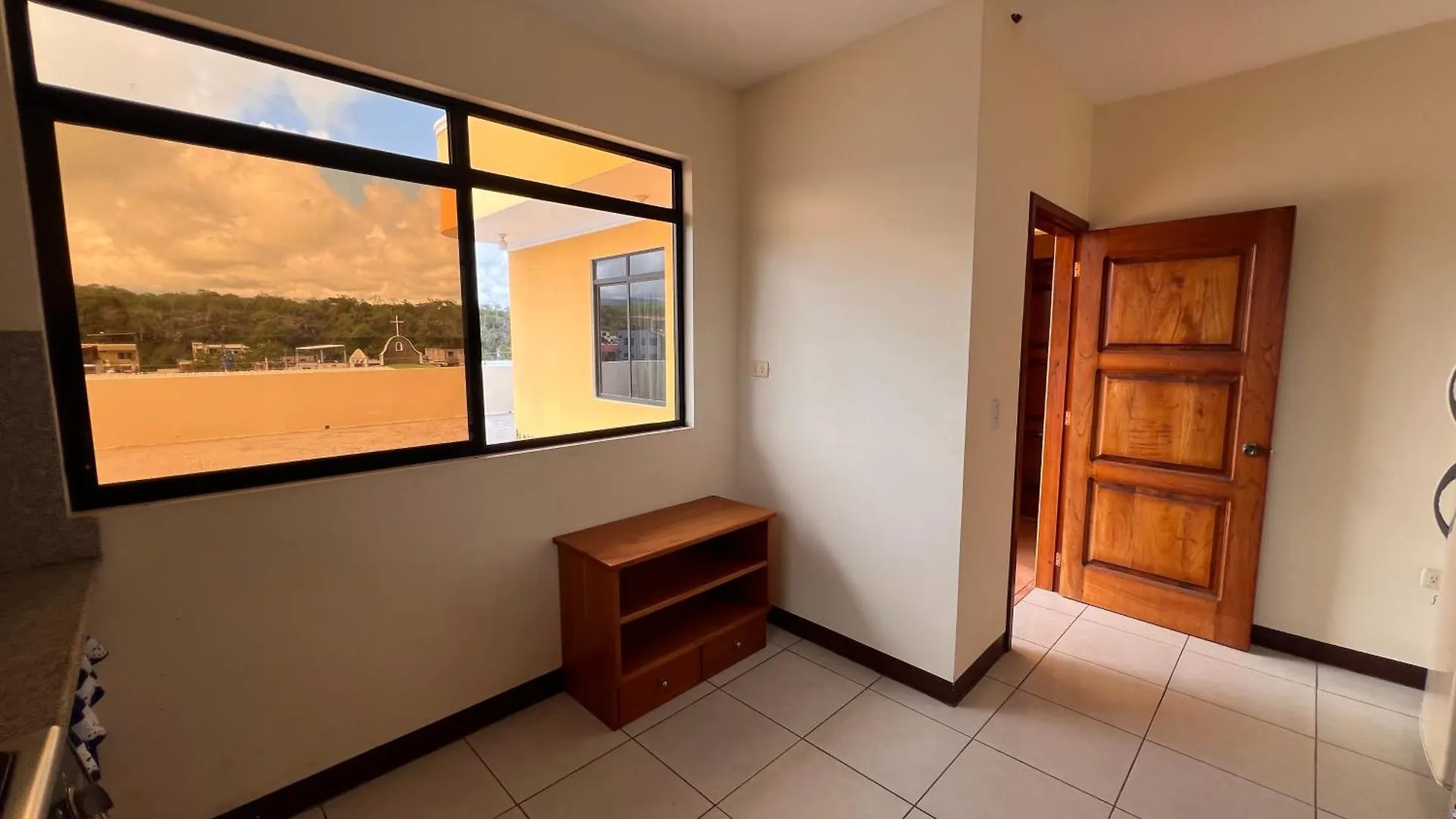 *** Pensión Hostal Casa Cascada Puerto Ayora  Ecuador