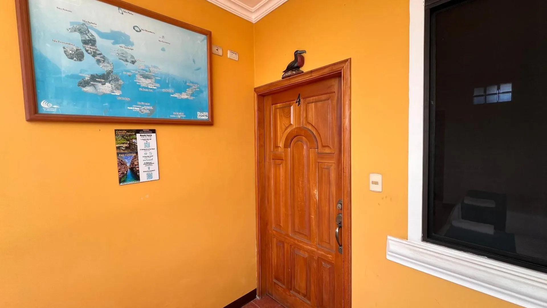 Hostal Casa Cascada Puerto Ayora  3*, Puerto Ayora (Galapagos Islands)