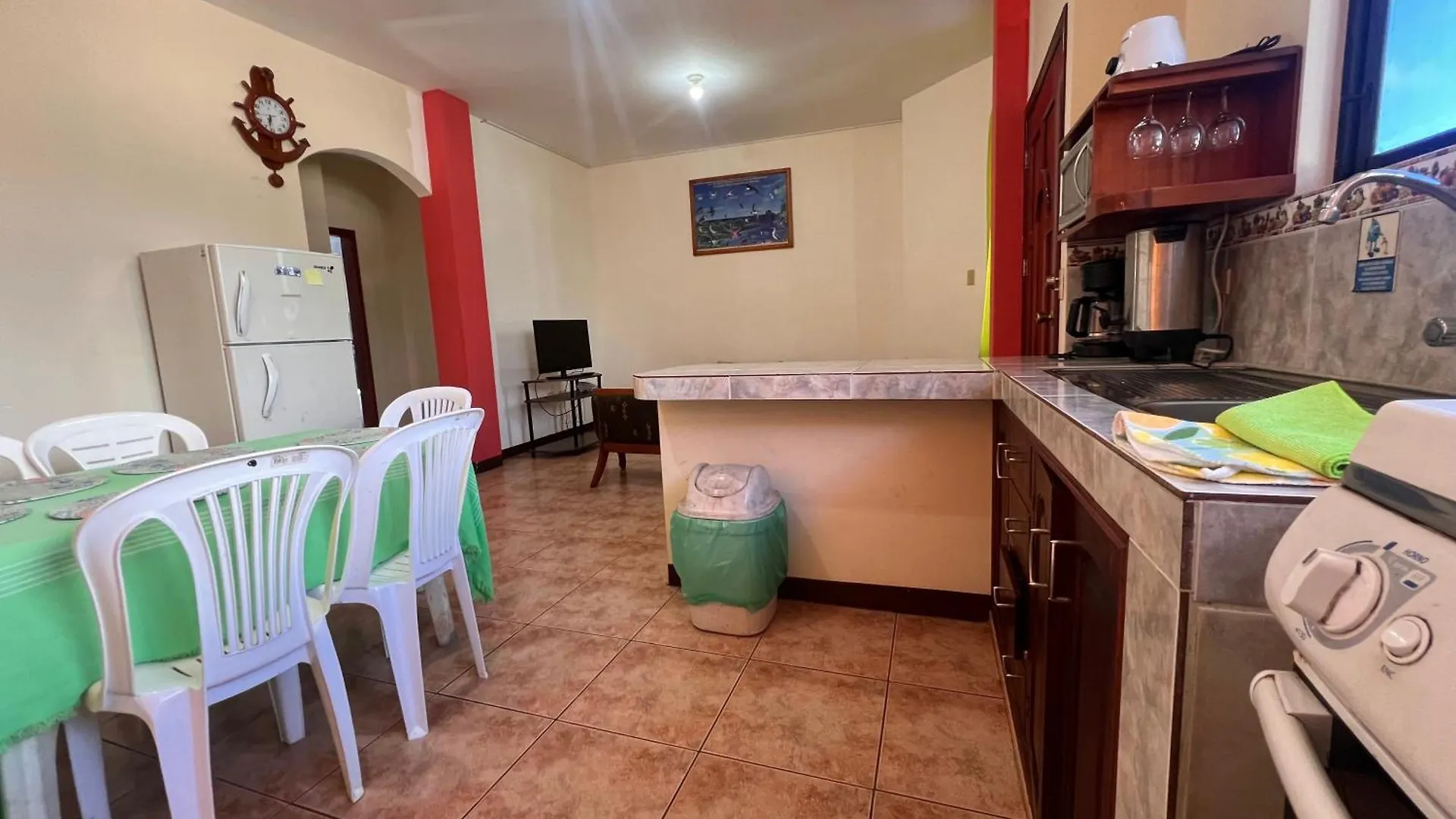 Hostal Casa Cascada Puerto Ayora  3*, Puerto Ayora (Galapagos Islands) Ecuador