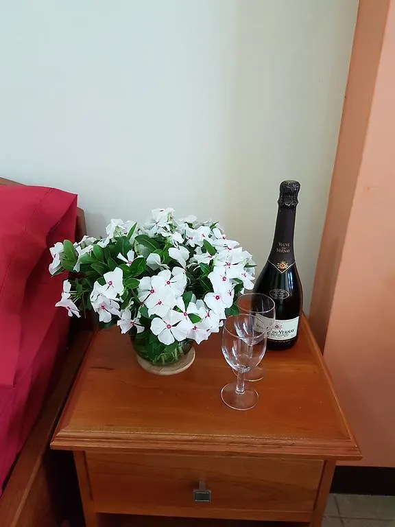 Hostal Casa Cascada Puerto Ayora