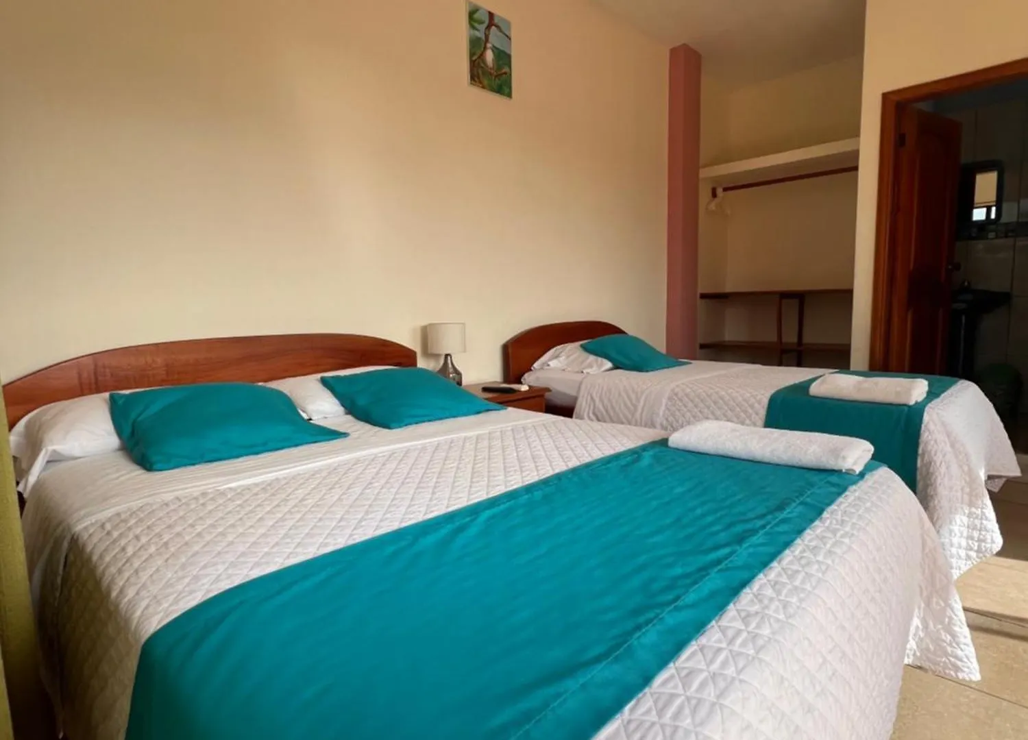 פורטו איורה Hostal Casa Cascada אקוודור