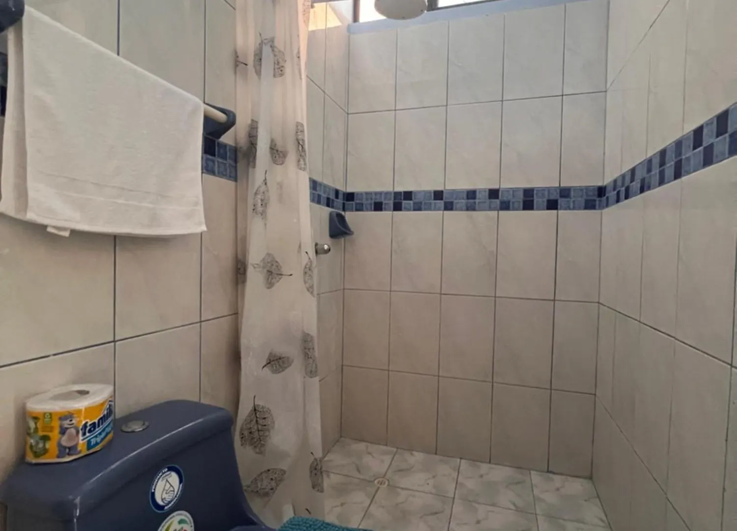 Hostal Casa Cascada Puerto Ayora  Ecuador
