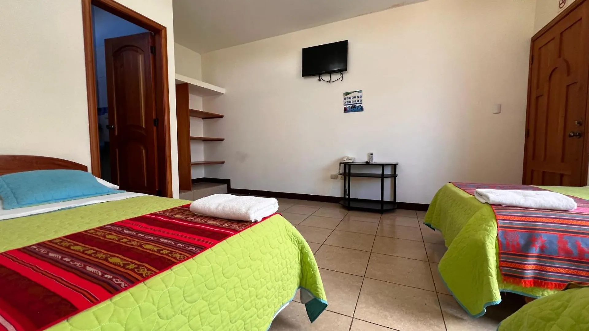 פורטו איורה Hostal Casa Cascada בית הארחה פורטו איורה