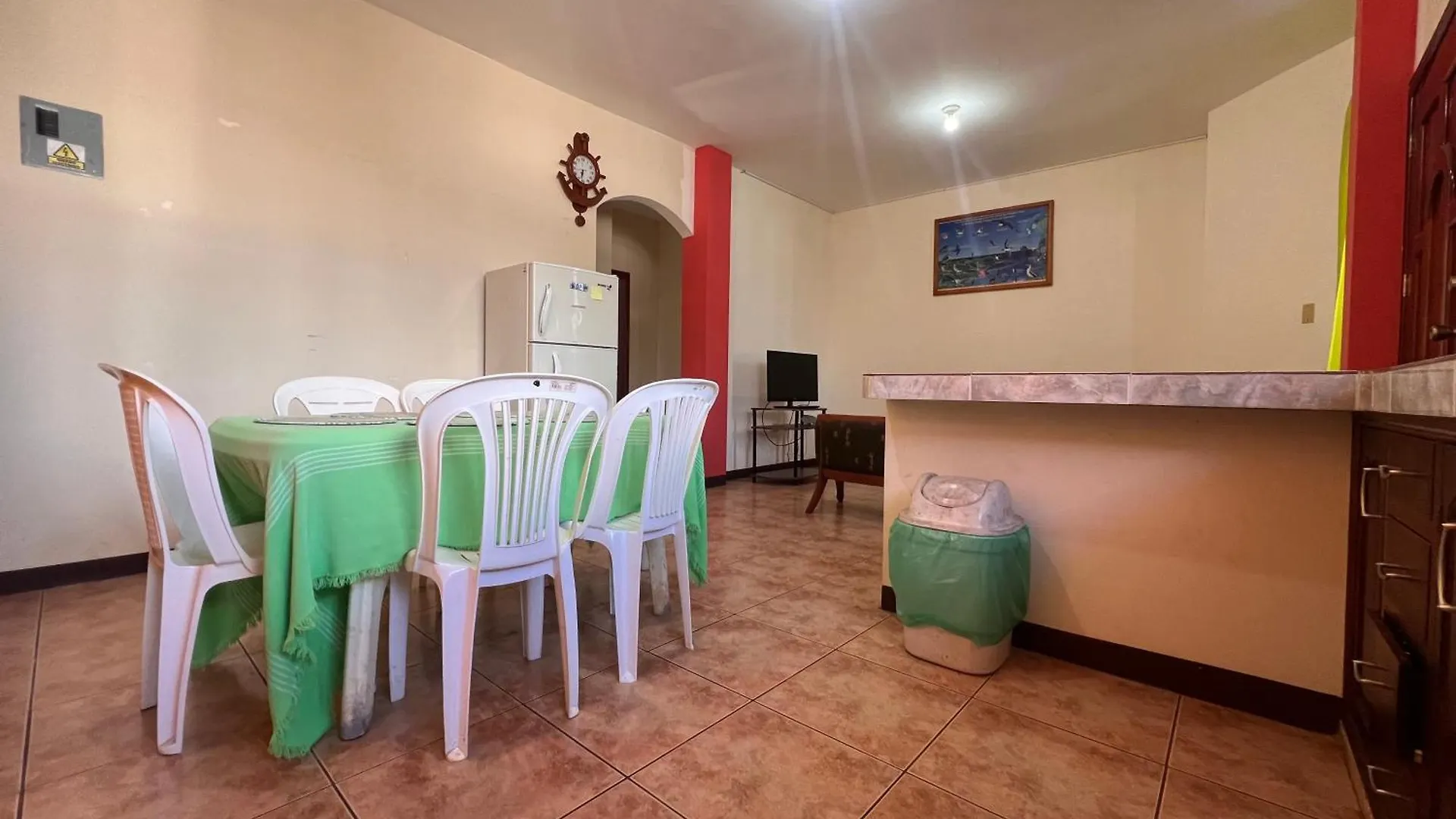 Hostal Casa Cascada Puerto Ayora